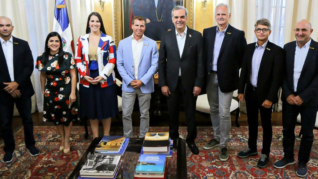 Sandals execs tour Dom Rep